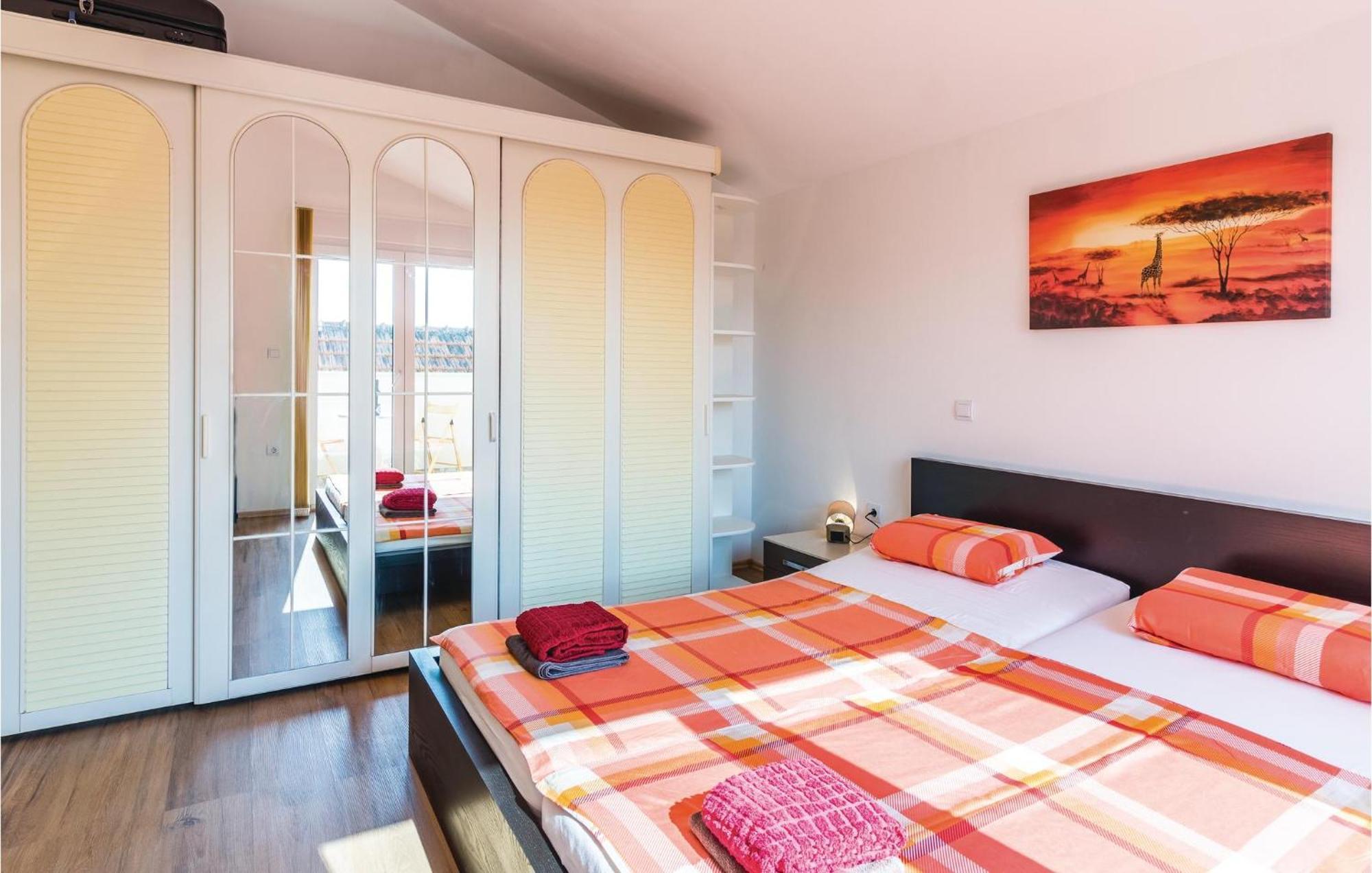 Stunning Apartment In Fazana With House Sea View Esterno foto