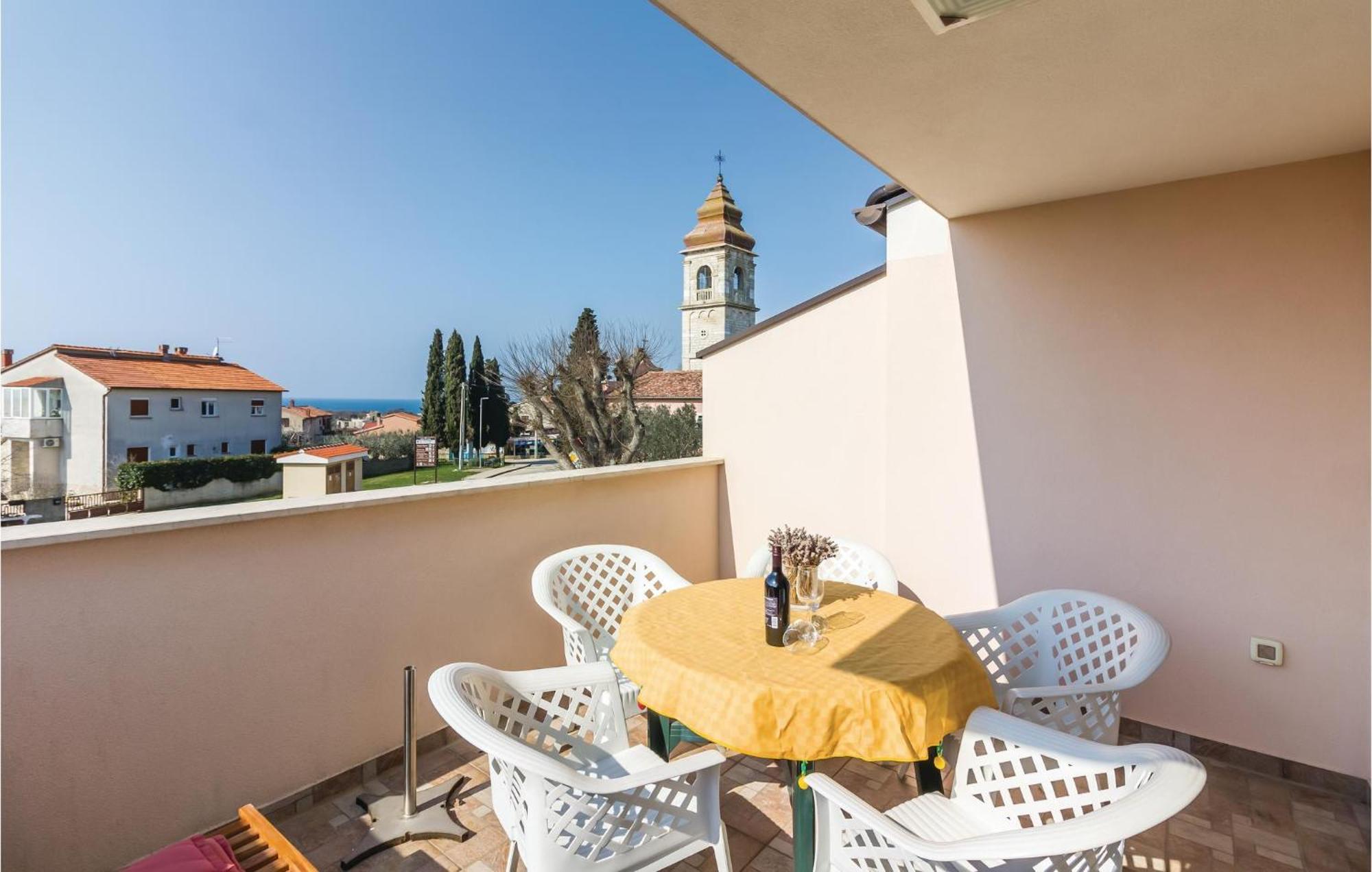 Stunning Apartment In Fazana With House Sea View Esterno foto