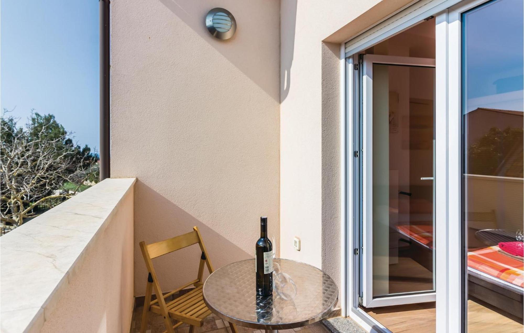 Stunning Apartment In Fazana With House Sea View Esterno foto